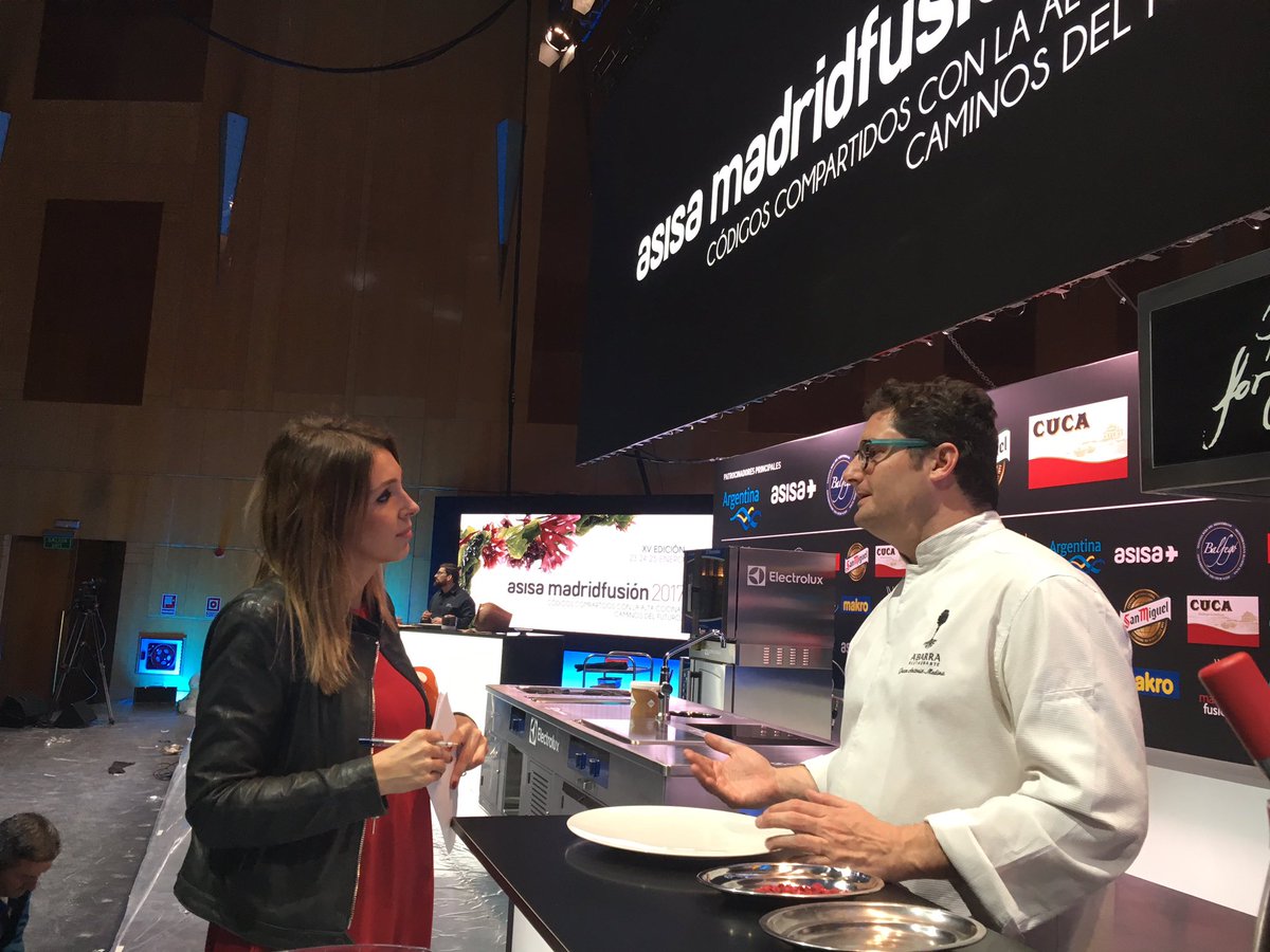 abarra_res's tweet image. Un anticipo de la participación de nuestro chef @JAMedinaGalvez en #amf2017 para @ANTENA3TVNEWS