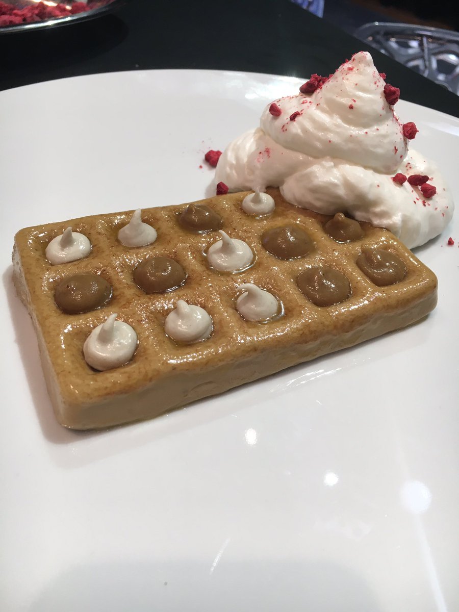 abarra_res's tweet image. Un anticipo de la participación de nuestro chef @JAMedinaGalvez en #amf2017 para @ANTENA3TVNEWS