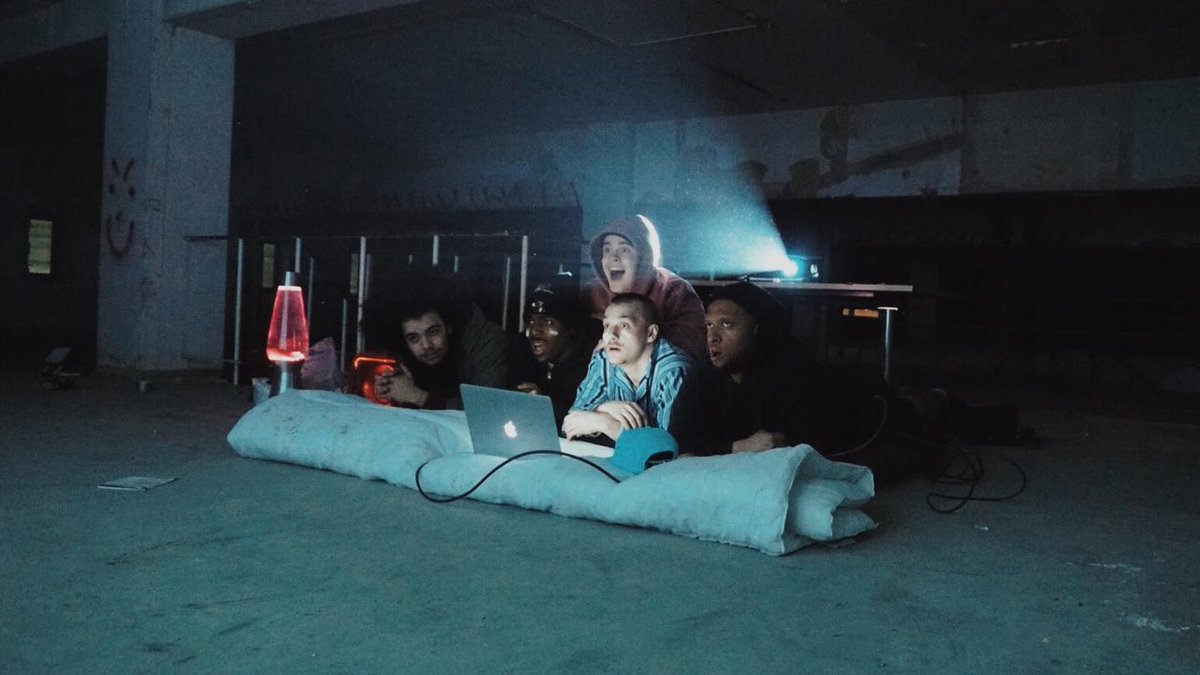 RomellCHenry's tweet image. MY NEW FAVE VIDEO WE BUILT A GAMING SET UP IN A SCARY WAREHOUSE CHECK

link-youtu.be/nI38sRiy1PE GO ITS AMAZING 
PLEASE RETWEET