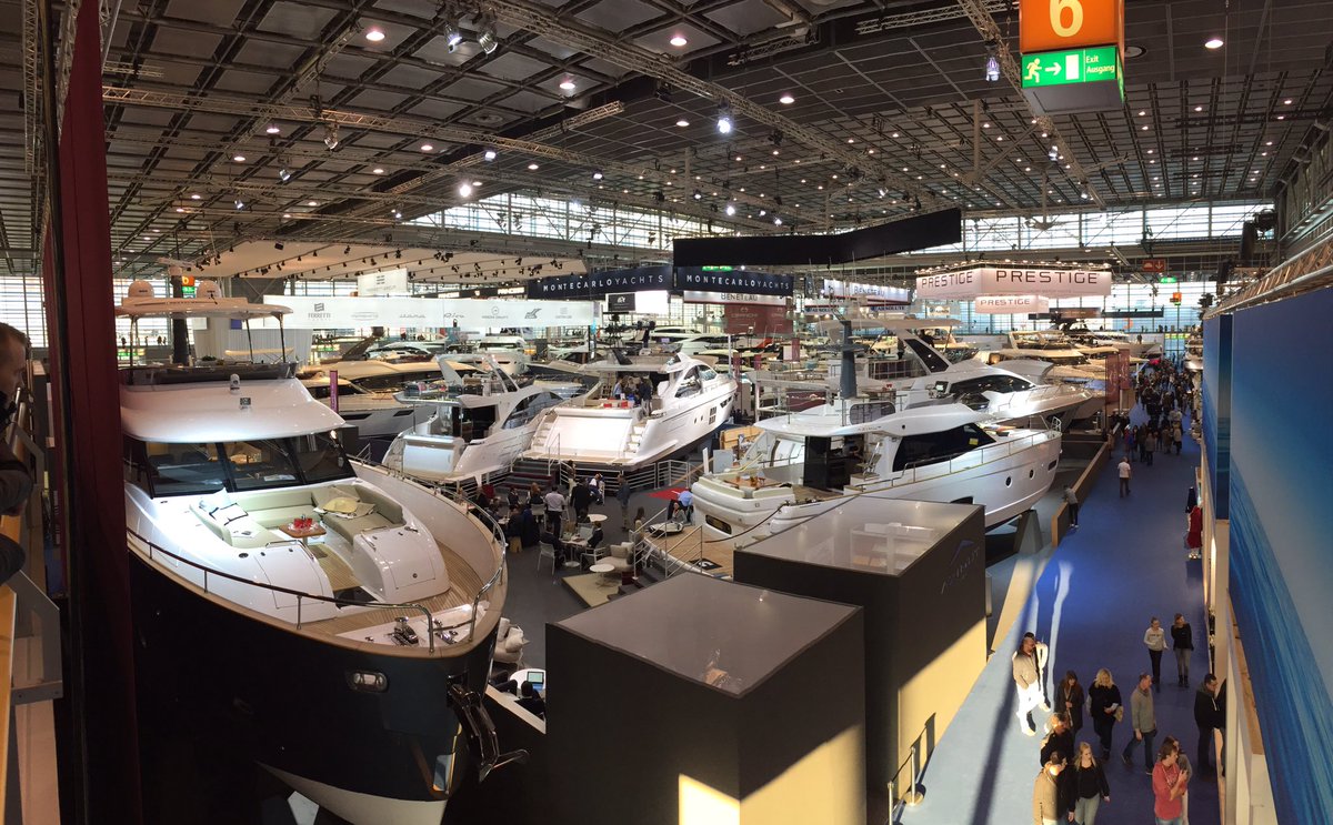 CMDR_Canthor's tweet image. Visited the #boot2017 today - really nicely made - and lots of boats ... and an Orca design 👍😎