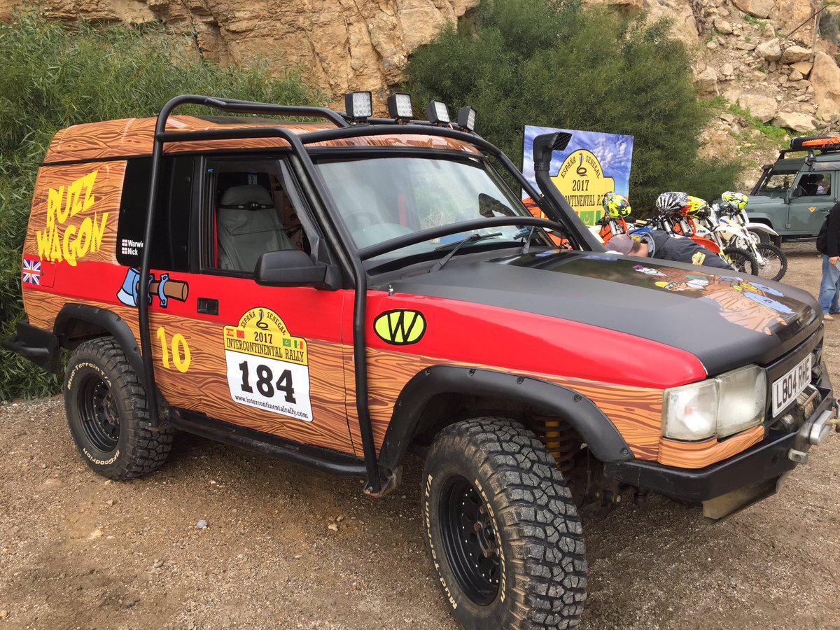 wozzly's tweet photo. Ready.🚚💨#Buzzwagon #wozzlyphoto #intercontinentalrally2017 https://t.co/zmnBQdVvCc