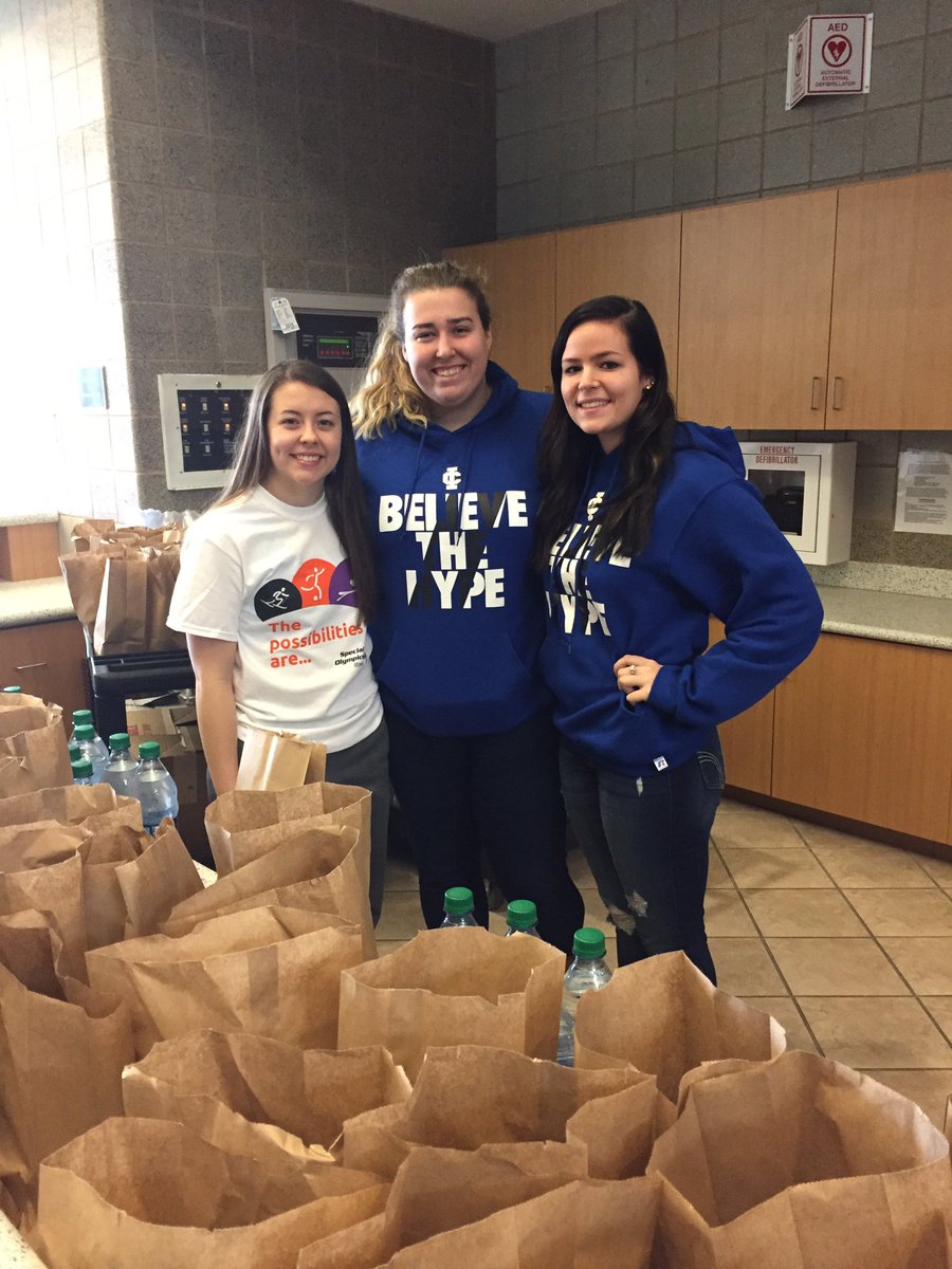 Our student-athletes had a great time today helping out at the Special Olympics 🏀