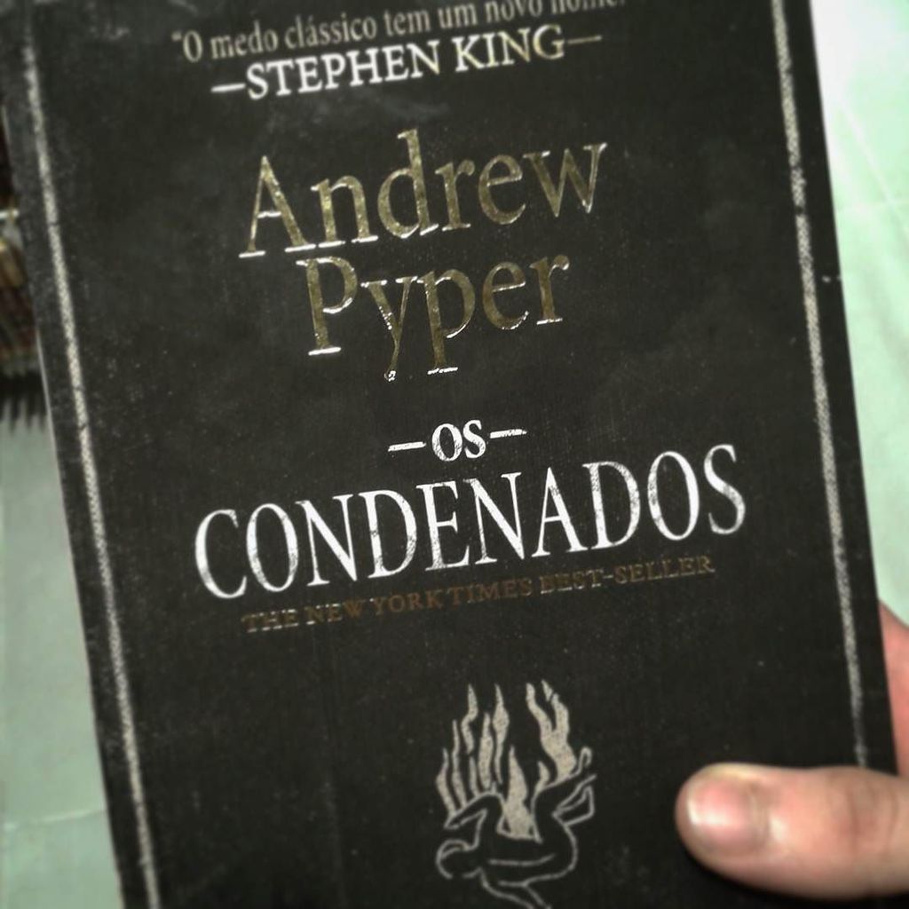 7060a31ab8ff492's tweet image. Oh oh yeah.
#andrewpyper #books #exercise #mind #fun #terror 
#creepy #scary #shadow #horr… ift.tt/2jQeRiJ