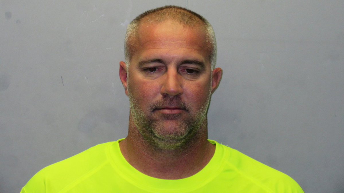 Sunrise man accused of ramming truck into security guard's golf cart in Key Largo bit.ly/2k5pZp8 https://t.co/Aio9z3t7SE