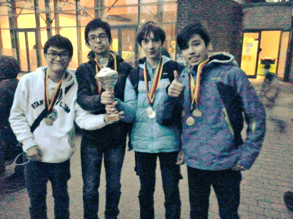 RobertCatteau's tweet photo. 🏅 L'Athénée Robert Catteau remporte la 1ère place en finale des Interscolaires d'échecs ! #FEFB #Catteau https://t.co/xkR7jMBwJQ