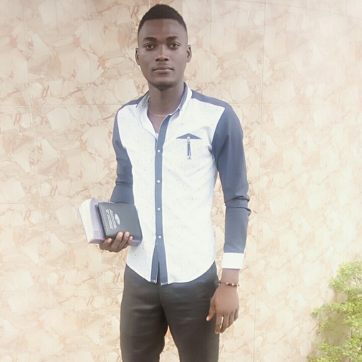 ayoolarichard5's tweet photo. Church blessings on me yakata...!! https://t.co/fvwQKESfH9
