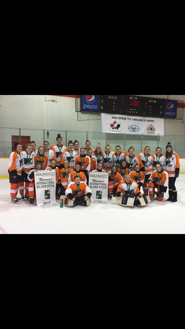 KMHA_Kinucks's tweet photo. Silver Stick - Midget Girls BB Champs & Peewee Girls B Finalists. Great job girls. #kinucks #girlshockey https://t.co/TxkcdMMAEt