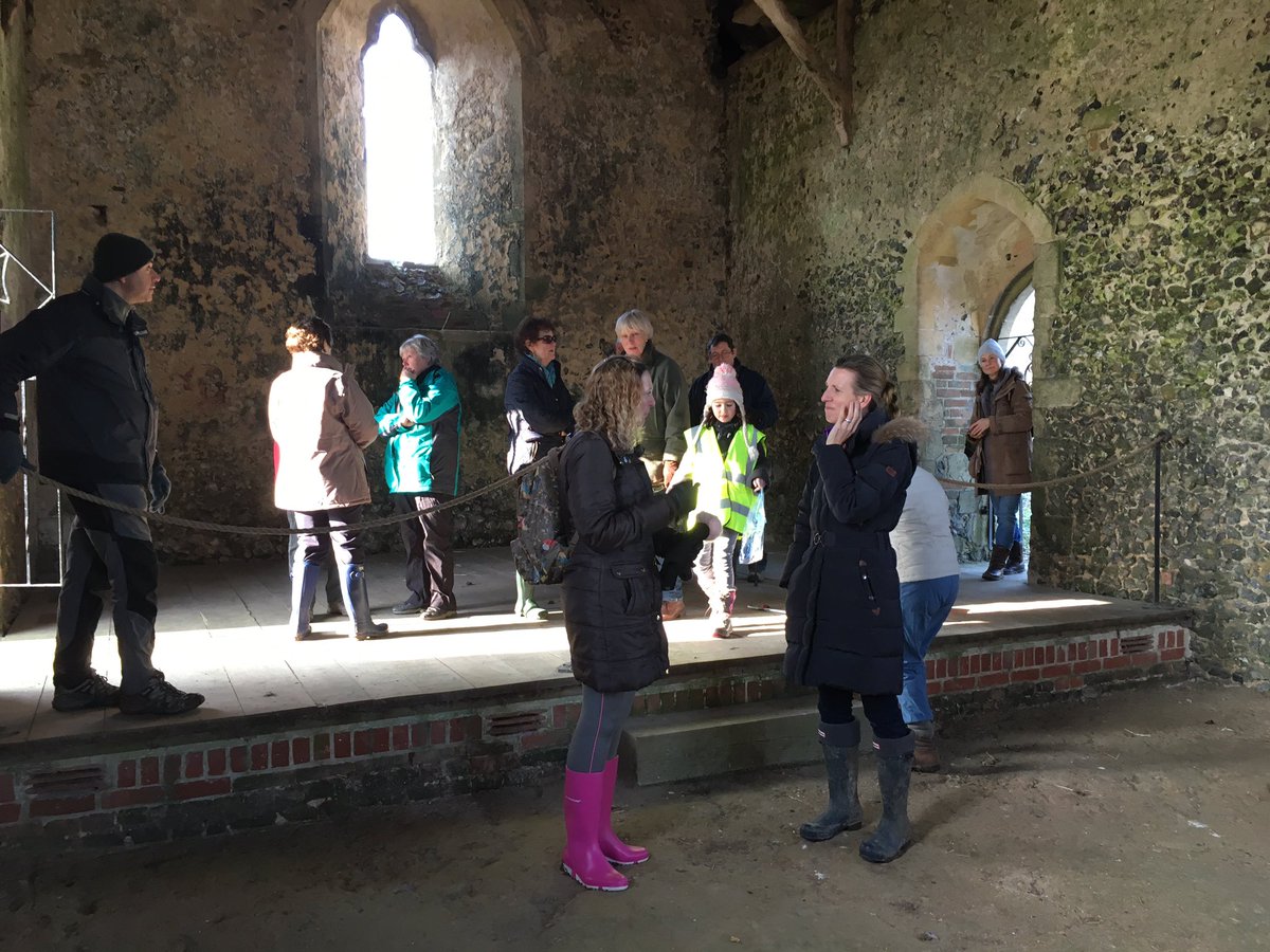 BedwynFootpaths's tweet photo. Great group walk in sunshine today to St Martins medieval chapel #Chisbury @EnglishHeritage @VisitWiltshire https://t.co/2iJtSEhZp7