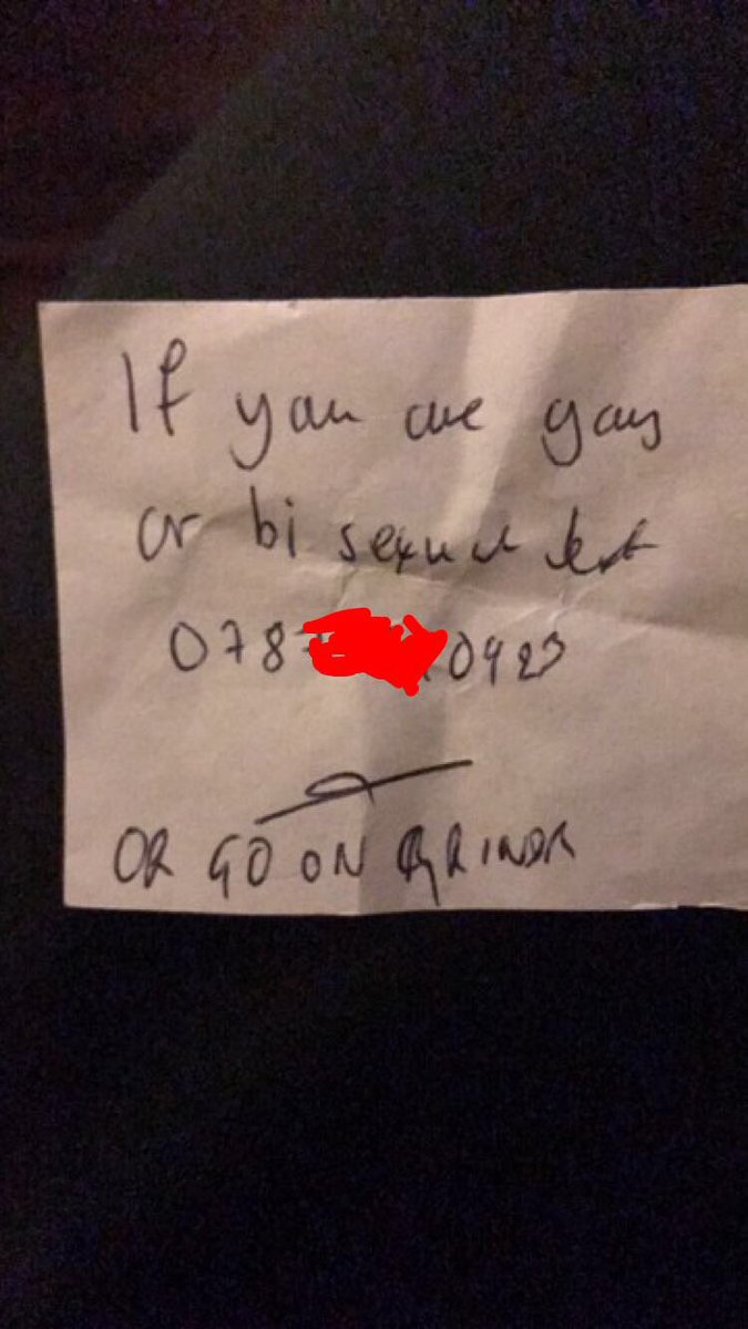 Imagine delivering a pizza to a 50yr old man and him giving you this note😩😩