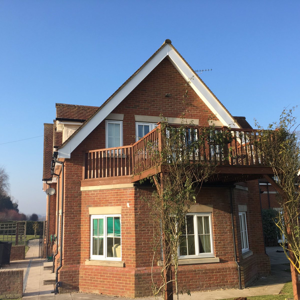 first4cladding's tweet image. New fascias, soffits and deepflow gutters in dunmow!