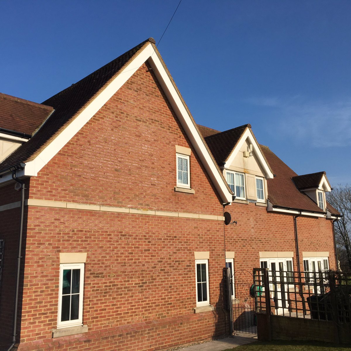 first4cladding's tweet image. New fascias, soffits and deepflow gutters in dunmow!