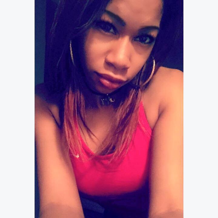CameronShew1's tweet photo. CRASHED BUT BACK VIBE OUT WITH ME 😘👸🏽#Liveme GODLΞΞ🉐N.F.L💯👸🏽: https://t.co/Fftr2AyK3u https://t.co/ZcIoXJNJVk