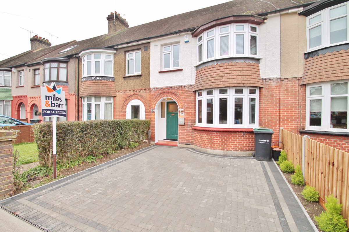 MilesAndBarrZB's tweet photo. Lamorna Avenue
£340,000
https://t.co/2Sub2lOOTk #gravesend #milesandbarr https://t.co/ryizH8vFXD
