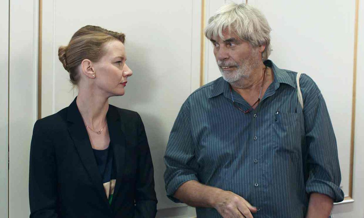 "I laughed, I cried, I shrieked. Bravo!"★★★★★ #ToniErdmann is <a href="/KermodeMovie/">Mark Kermode</a>'s film of the week bit.ly/2lfunSN