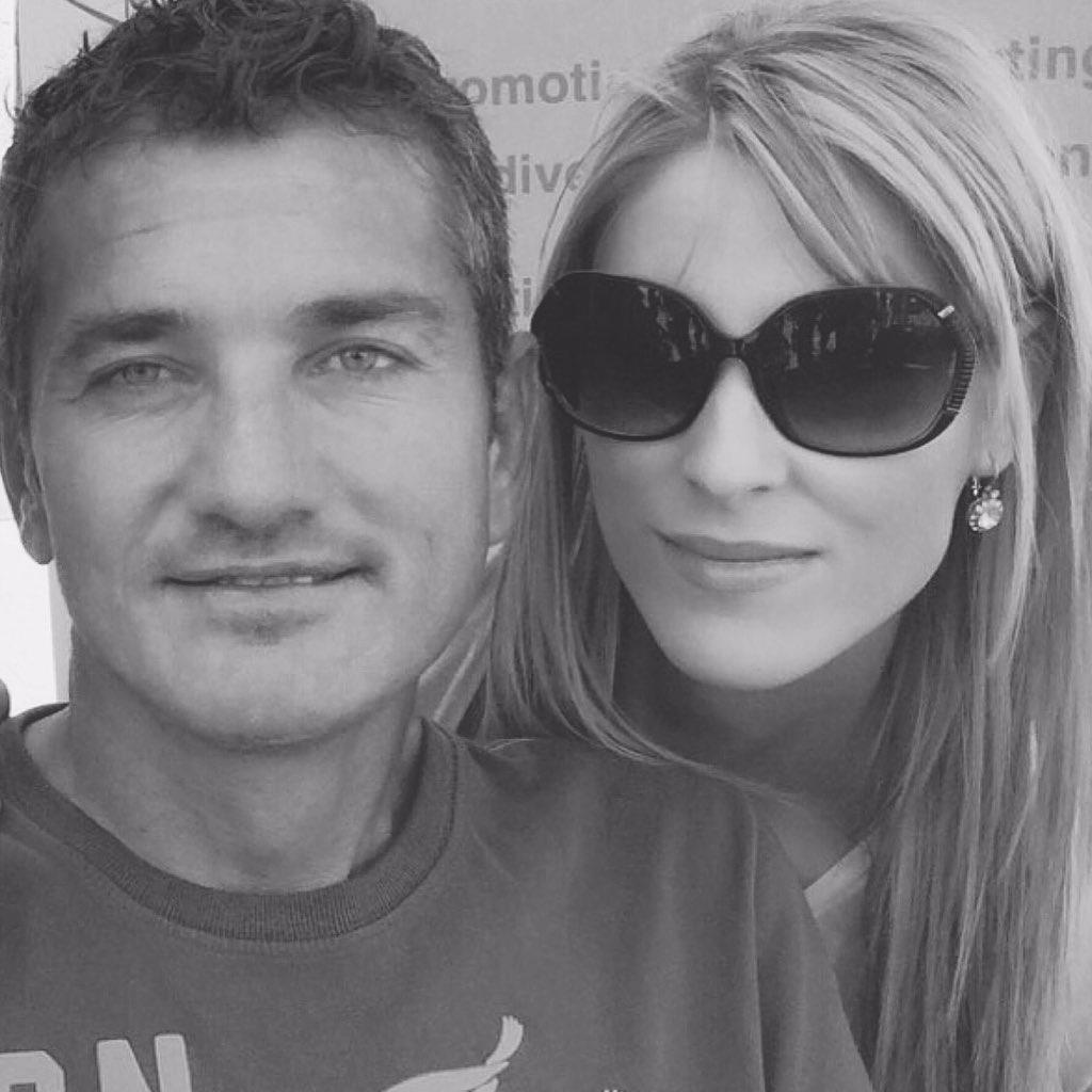 HoulsonTwins's tweet image. Só hartseer dag😪 Rus sag Joost. Ons gebede🙏🏻 gaan uit na sy geliefdes. Dink aan julle Amor, Piet en Marijks. 💙🙏🏻💙