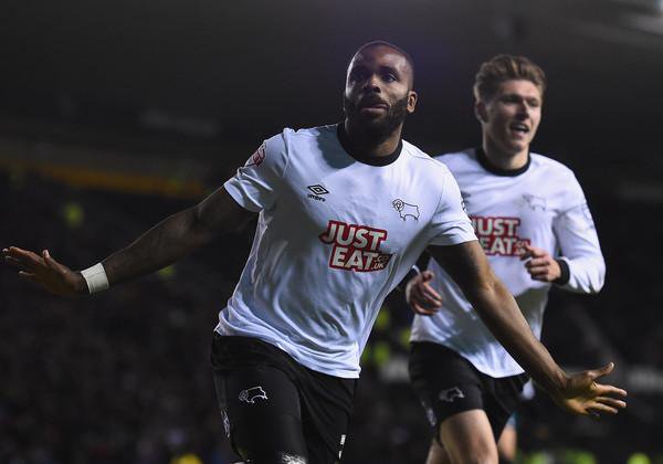  540 games 210 goals 1 Charlton Player of the Year

Happy Birthday Darren Bent 