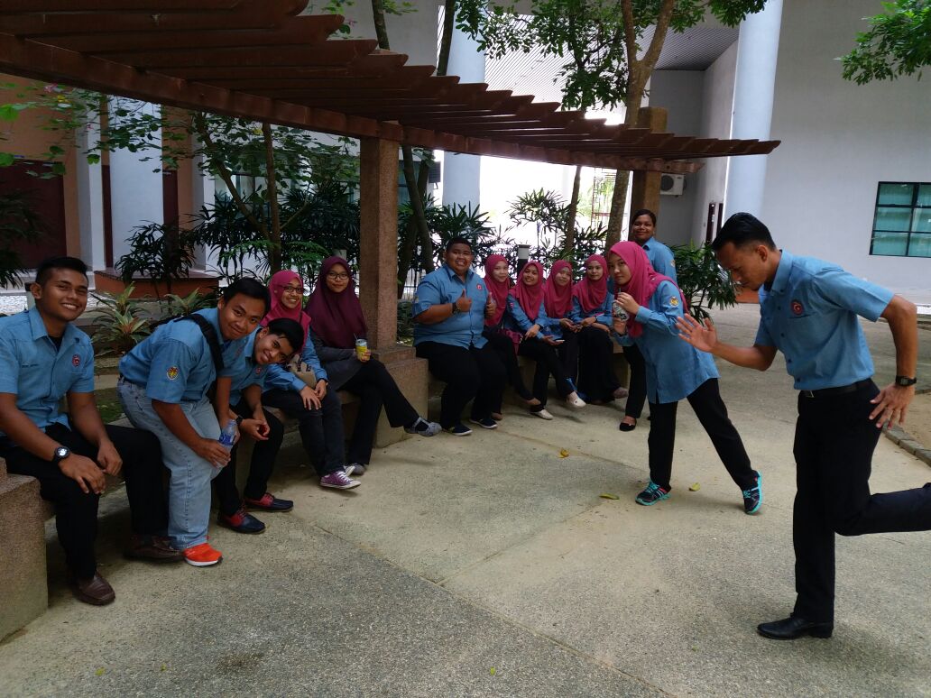 dj_upsi3's tweet photo. Setiap dari kita ada masalah masing masing. Tapi itu bukan isu. Apa yang penting adalah bagaimana kita tangani masalah tersebut. Heart on. https://t.co/53KHt7CrqW