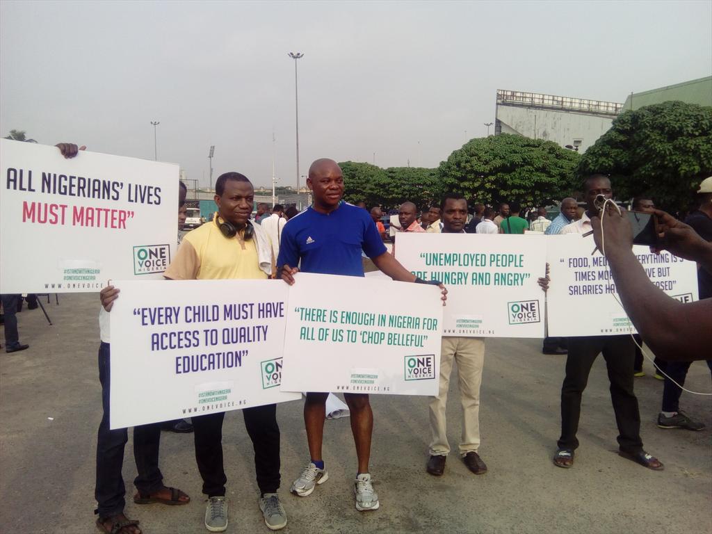 maziibe_'s tweet photo. #IStandWithNigeria https://t.co/SNmtuyio7h