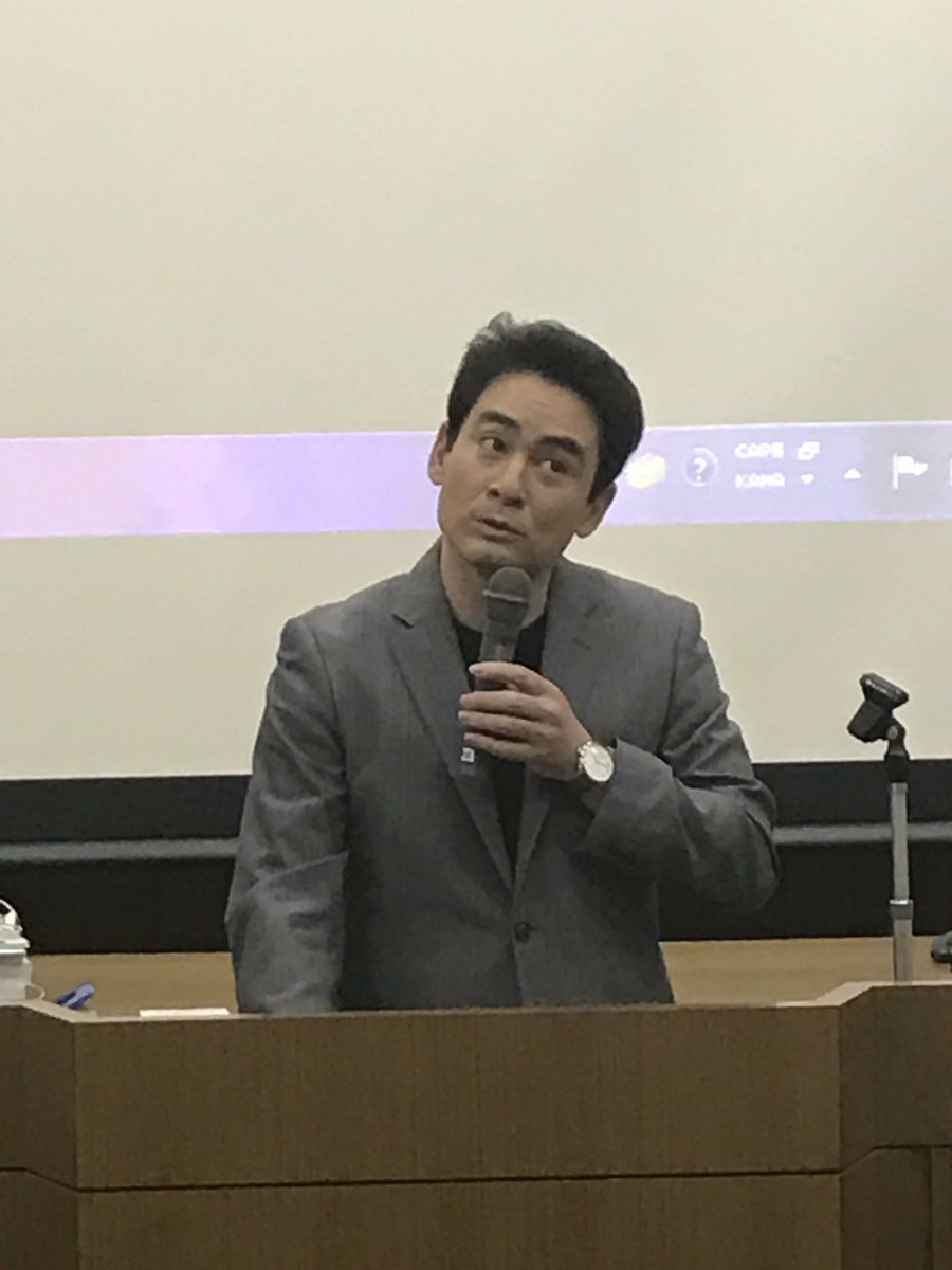 kennoguchi0821's tweet photo. 徳島大学医学部の学生に向けて講演。講演後、昨年、手術した首の検査。そして膝への注射。久々の徳大。昨年の8月に徳大にて頚椎手術に入院生活。院内を歩きながらしみじみ思いだしていました。あれだけ苦しめられた頚椎ヘルニア。西良先生に助けて頂きました。これでまた山に登れる。まさに命の恩人。 https://t.co/ATAamWdDa3