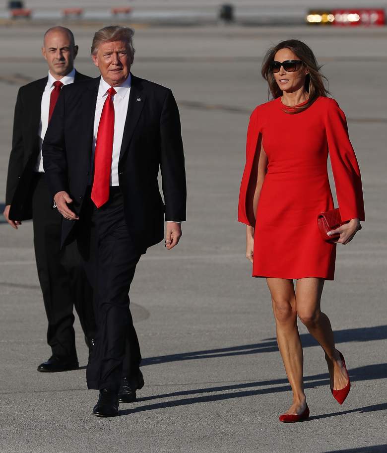 Melania_Style's tweet photo. #MelaniaTrump's Palm Beach Airport shoe style was #ChristianLouboutin and sunglasses confirmed as #Gucci https://t.co/NrFP0PFFTs