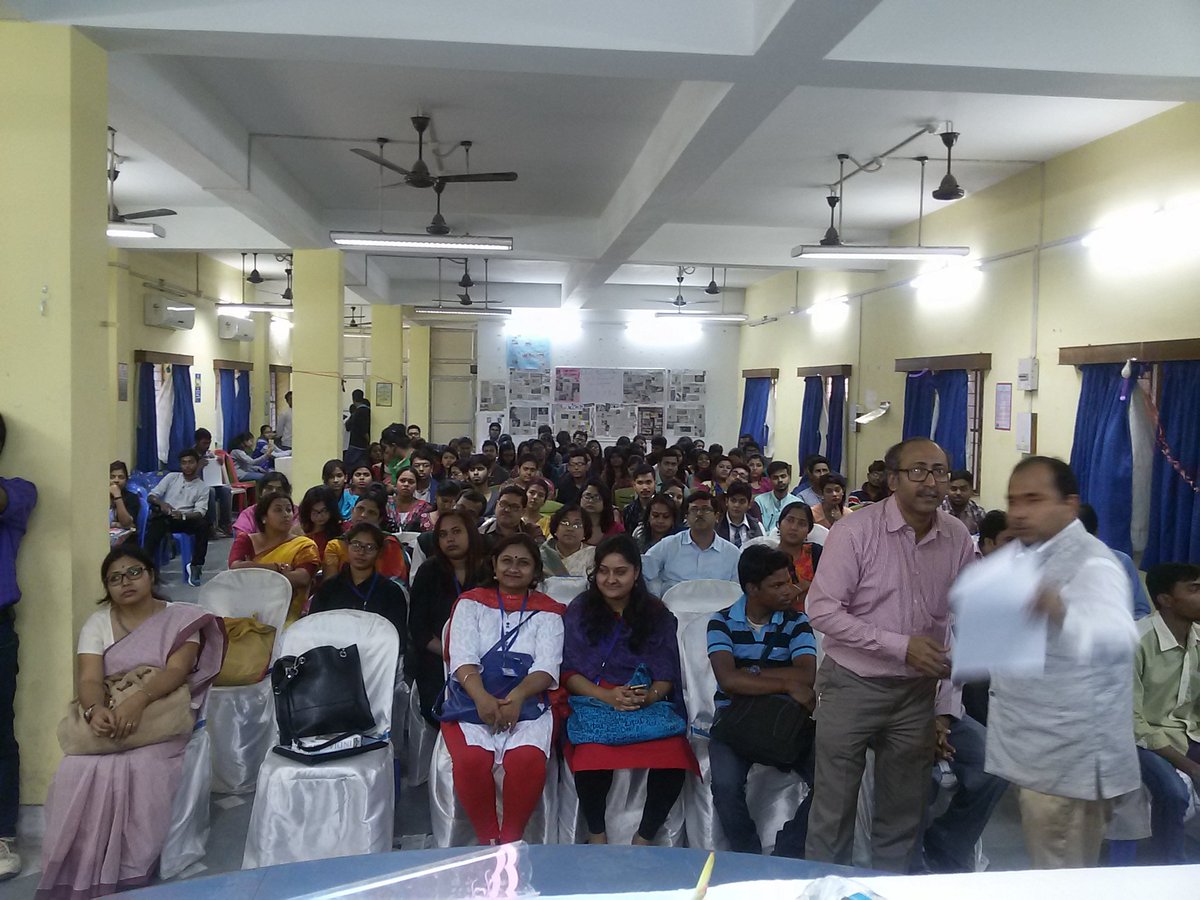 bethelmckenzie's tweet image. How is Right to Information our &quot;right,&quot; they asked @ Vijaygart Jyotish Ray College in #Kolkata. #printpods #insertcomma