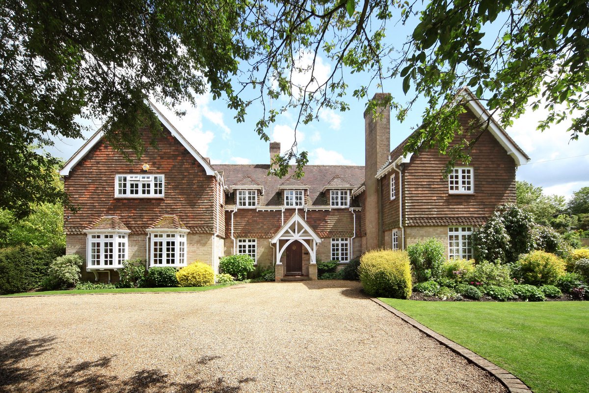 KFBasingstoke's tweet image. VIEWING at Priorley situated in the attractive hamlet of Weston Patrick. Educational needs are well served including Little Crickets Nursery