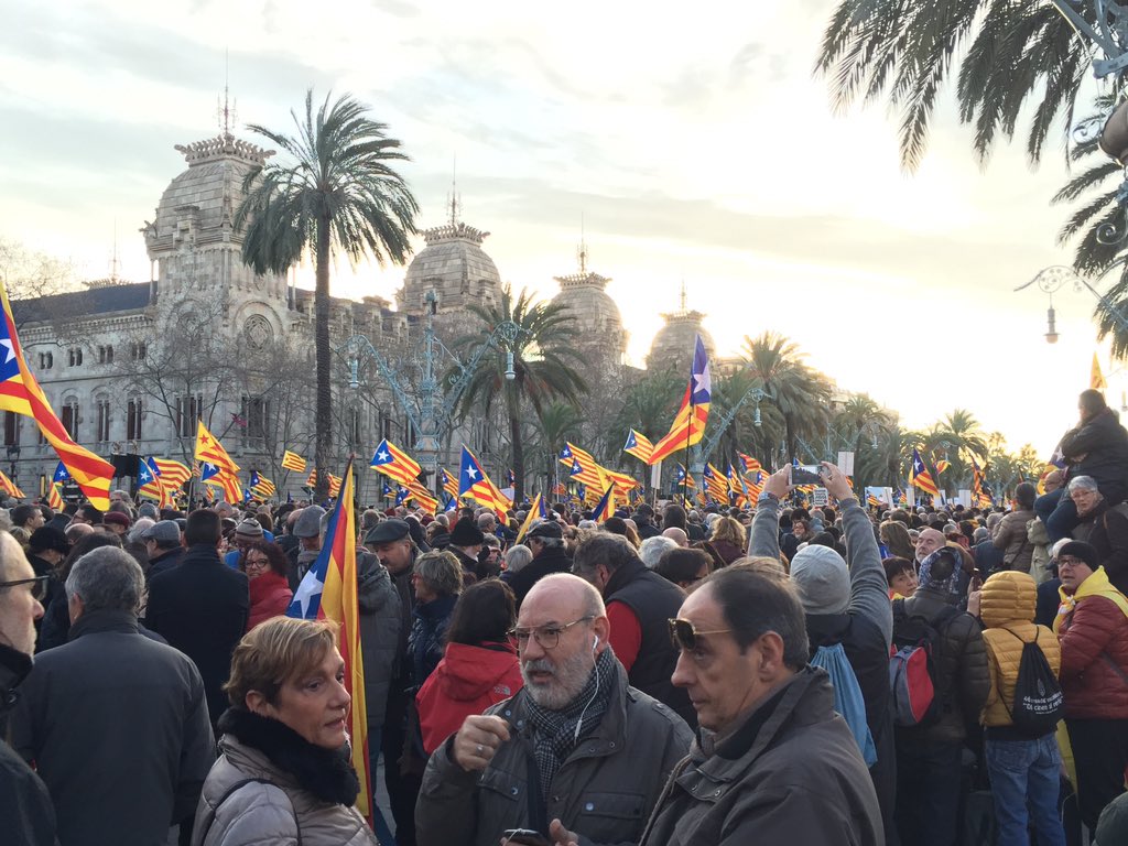 manelblasco's tweet image. #ILoveDemocracy #AixoVaDeDemocracia #som-hi