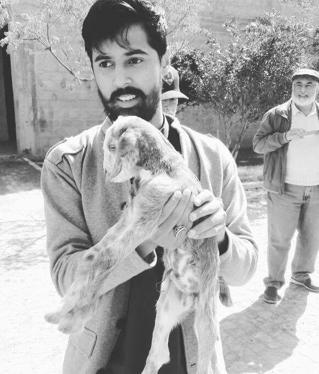 tahaazeem90's tweet photo. #MunadiLife #Falcons #Peace #responsibility https://t.co/JIzyrC7A5R