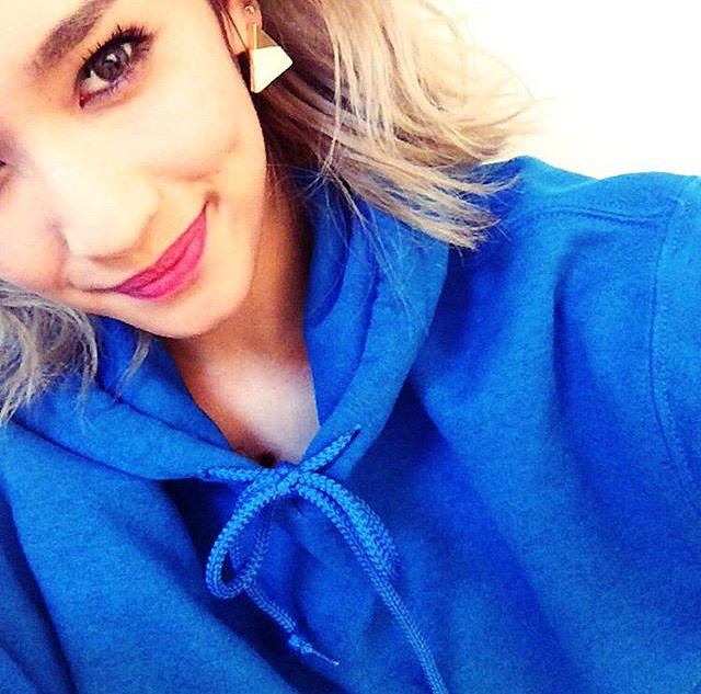 EG__TRIBE's tweet photo. ユリノはっぴーばーすでい🎂🎂
大好きなユリノと同じ誕生日な私はとても幸せです✔ 小柄なのに迫力のあるパフォーマンスが出来て、いつもビックスマイルでミニミニなユリノが大好き💗 これからもずっと大好き😍
#YURINOHappyBirthday https://t.co/VMYcjFu8c5