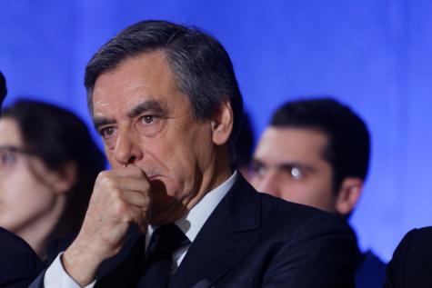 lesoir's tweet image. Penelopegate: «Le Monde» publie de nouvelles révélations sur les époux Fillon
bit.ly/2lacW9p