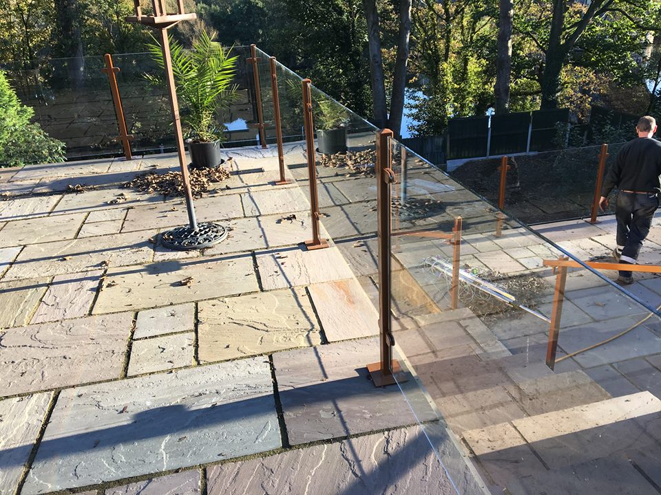 McGaffigansIron's tweet photo. Another glass job been finished to at a house in Halton looks very smart 👍🏻
#glass #balustrade https://t.co/GOfksovbD5