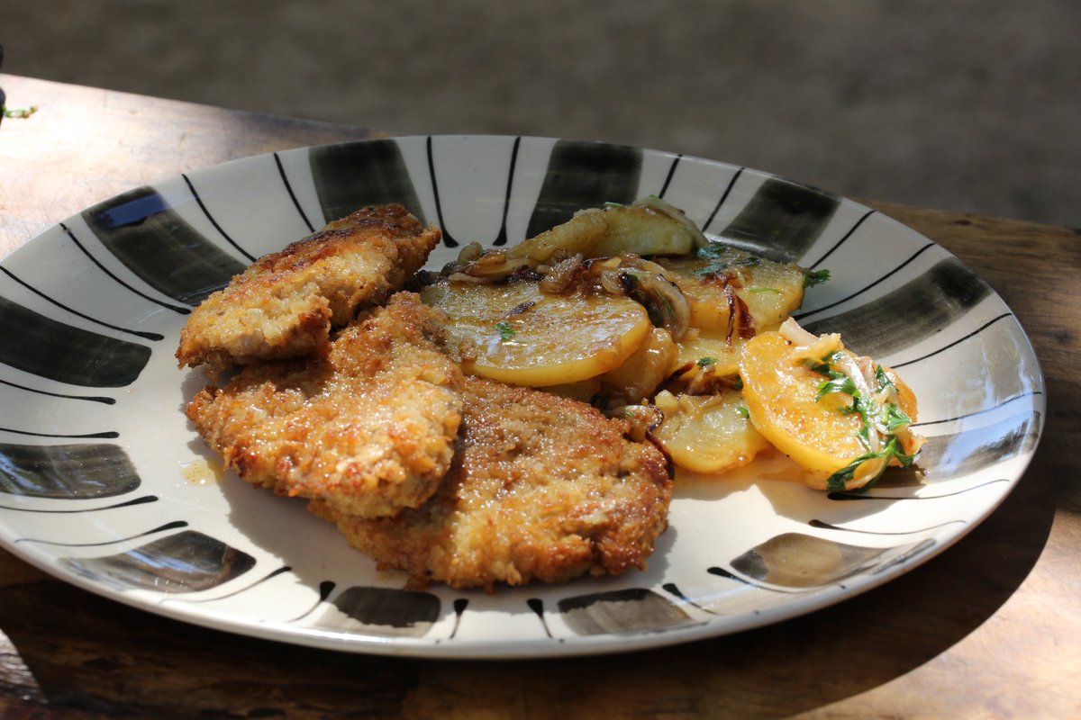 My FrenchAdventure travels to Lyon today. On the menu, pork escalopes