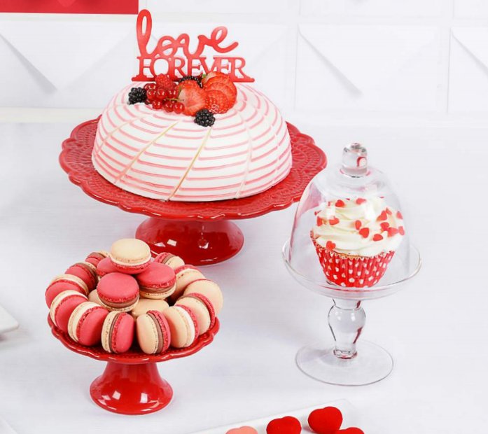 Cfontvalencia's tweet photo. ¿Ya lo tienes todo para #SanValentín? Echa un vistazo al catálogo de #Modecor por si acaso... ;) https://t.co/AHMDqAuDZo #valencia https://t.co/wNtNEuNXNo