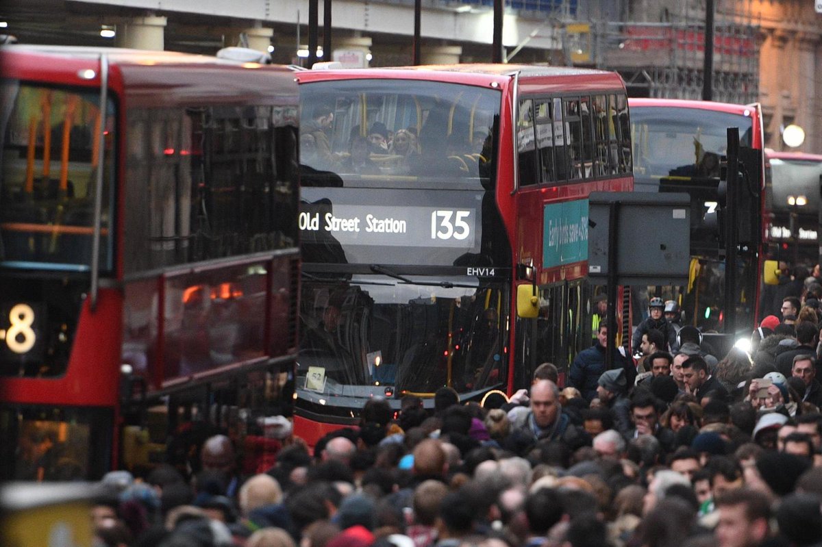 InsiderArea's tweet photo. Thank goodness! #insiderarea 
Commuters spared chaos as planned three-day Tube strike suspended https://t.co/RgmTxFFDt3 https://t.co/5xGrUmCo6y