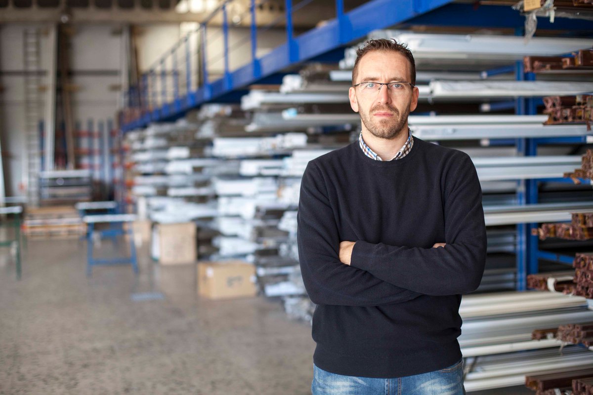 Davidlpalomo's tweet image. Fernando Hernández: campeón del mundo, jugador de balonmano y trabajador en la empresa de su padre. 
elespanol.com/deportes/otros… para @podium_EE