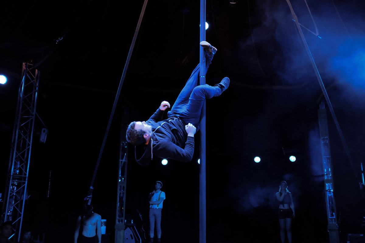 jacksons_lane's tweet photo. (3) Did you like the mix of irreverent joy &amp; heartfelt introspection? See circus love story Cul de Sac (23-24 Feb) https://t.co/s2ajCCZYUD https://t.co/PGWo7yroIY