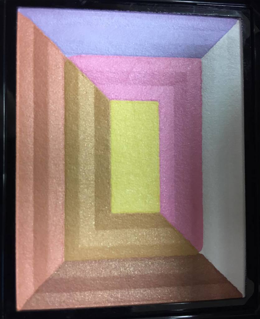 TheGlossMag's tweet photo. The @shiseido #7lights illuminating powder looks like it should be hanging in a gallery...… https://t.co/fFQY9muWMw https://t.co/u23JCinCeJ
