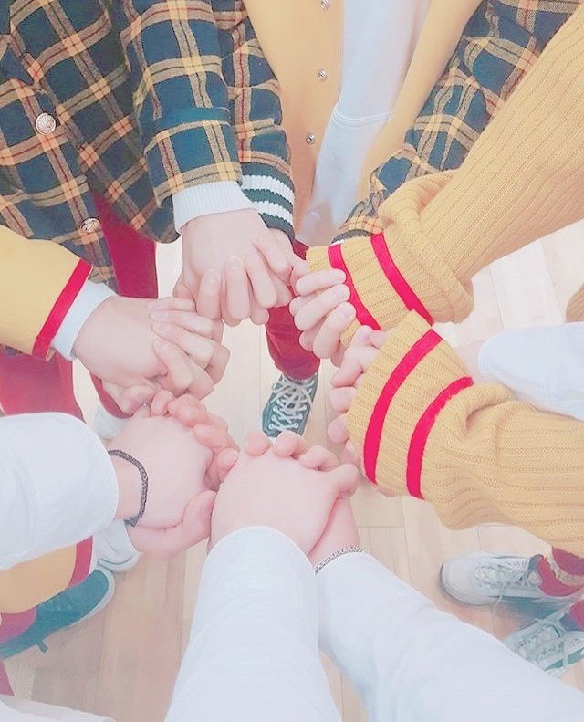 astroew_'s tweet photo. 🌞01line
🌞ASTRO
🌞ウヌよりのall
気軽に話しかけてくれると嬉しいです😳😳😳
#ASTRO好きな人と猛烈に絡みたくて絡みたくて仕方がないのでASTRO好きな人がRTしてくれたらフォローしますのでこれを見たASTRO好きな人は是非RT拡散してください https://t.co/XtFcA1ina2