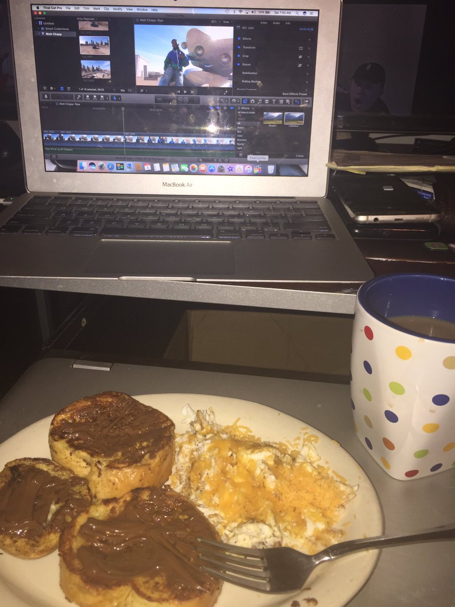 KiingofMars's tweet image. Breakfast🍳🍞🍯Coffee☕️More Grinding💪🏽 #Youtuber #HardWork #PayingOff #MarzEnt #Videographer RAW by @ChappOnTheMap