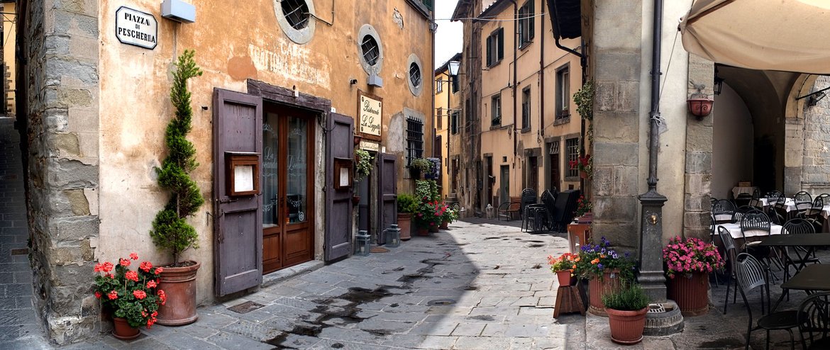 Antico_Italy's tweet photo. 7 night Girlfriends Getaway to Italy! Grab a big hat &amp; cute dresses, and join us in Cortona, where Under the Tuscan Sun was filmed.  #wine https://t.co/unusaM9DRX