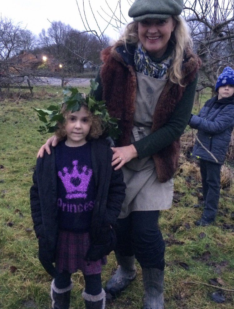 This week we crowned our little #wassailing queen #bramleyApples #loveEngApp