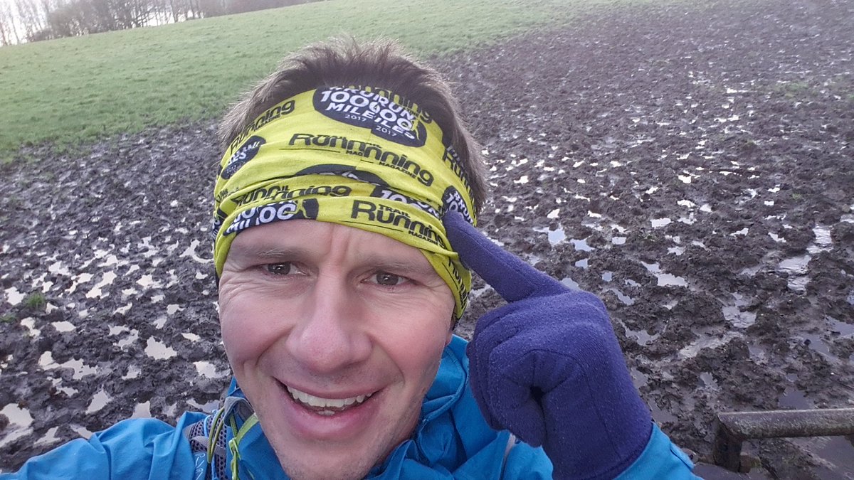 GBSticks11's tweet image. Thanks to @TrailRunningMag for the #Run1000Miles ruff. Is my trail muddy enough for you?! #lovethemud