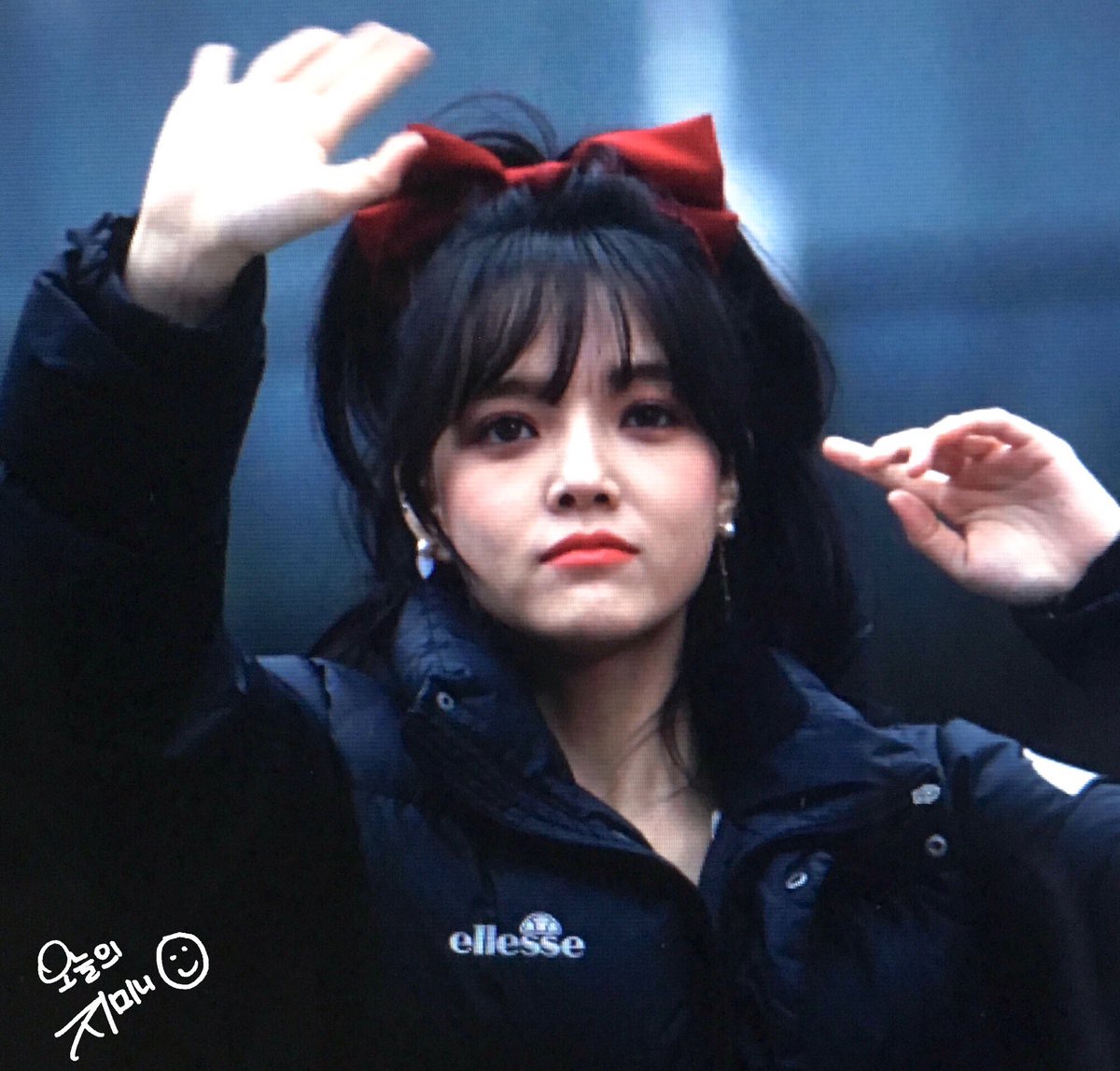 지민 사진 올리는 계정 tweet media