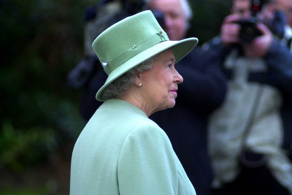 DefenceHQ's tweet photo. In case you missed the news this week, on 9 March The Queen will unveil a new Iraq Afghanistan Memorial. Read more: https://t.co/27jSQ8v70G https://t.co/q4jQN56pRx