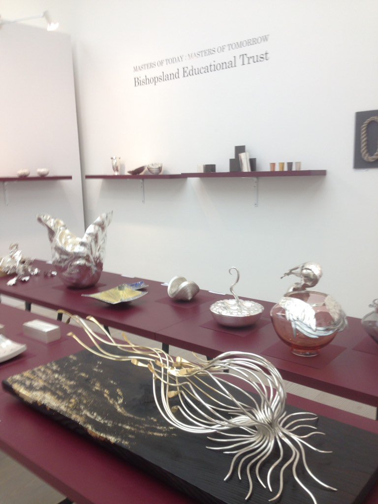 gregory2970's tweet photo. @Bishopsland_UK is at #Collect2017 come &amp; see the amazing work of 18 talented makers! @collect2017 @saatchi_gallery https://t.co/blQfCd6vYM