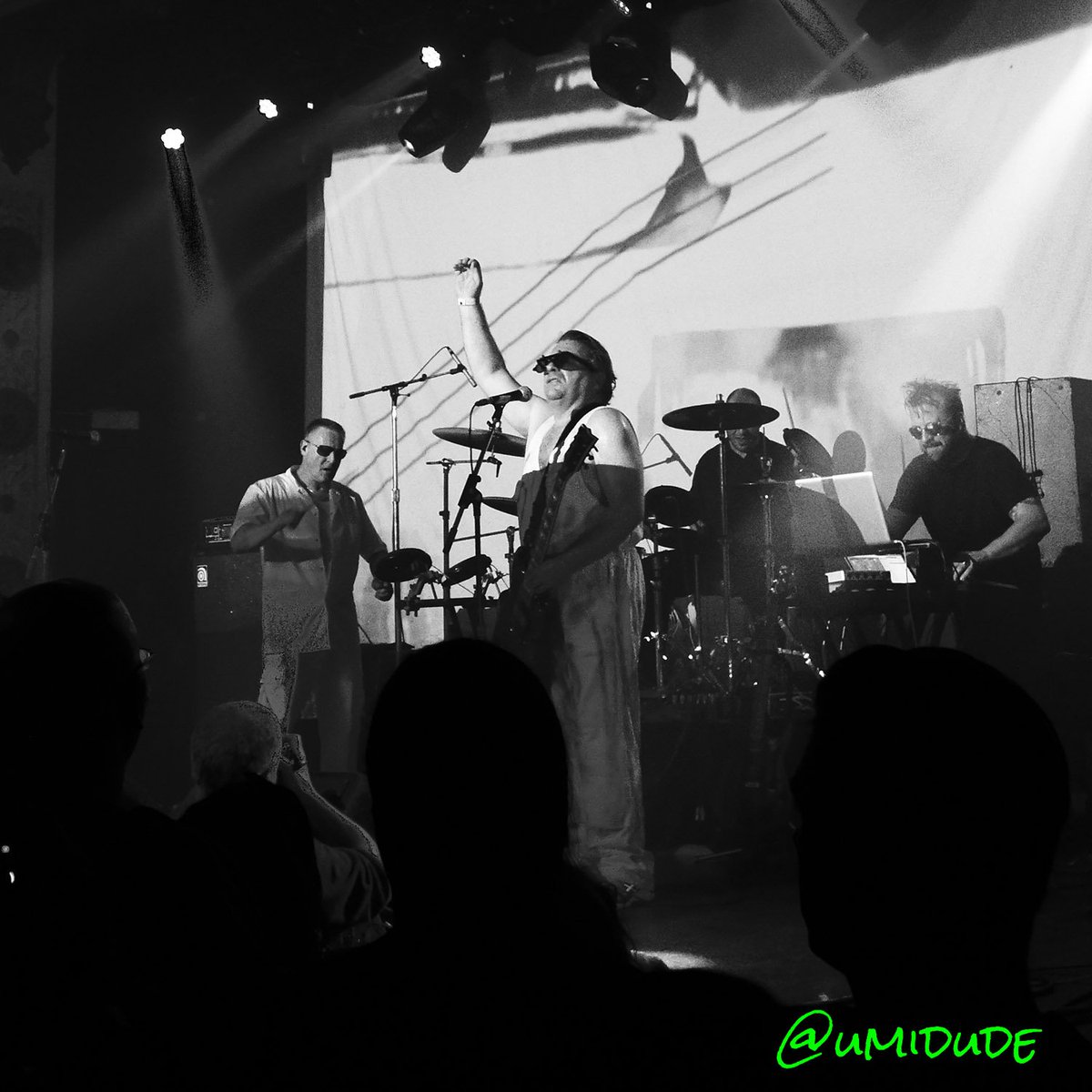 Connelly_Chriis's tweet image. A few pics from COLDWAVES_ featuring @Connelly_Chriis, richard23jk and #lucvanacker. #WaxTraxFriday