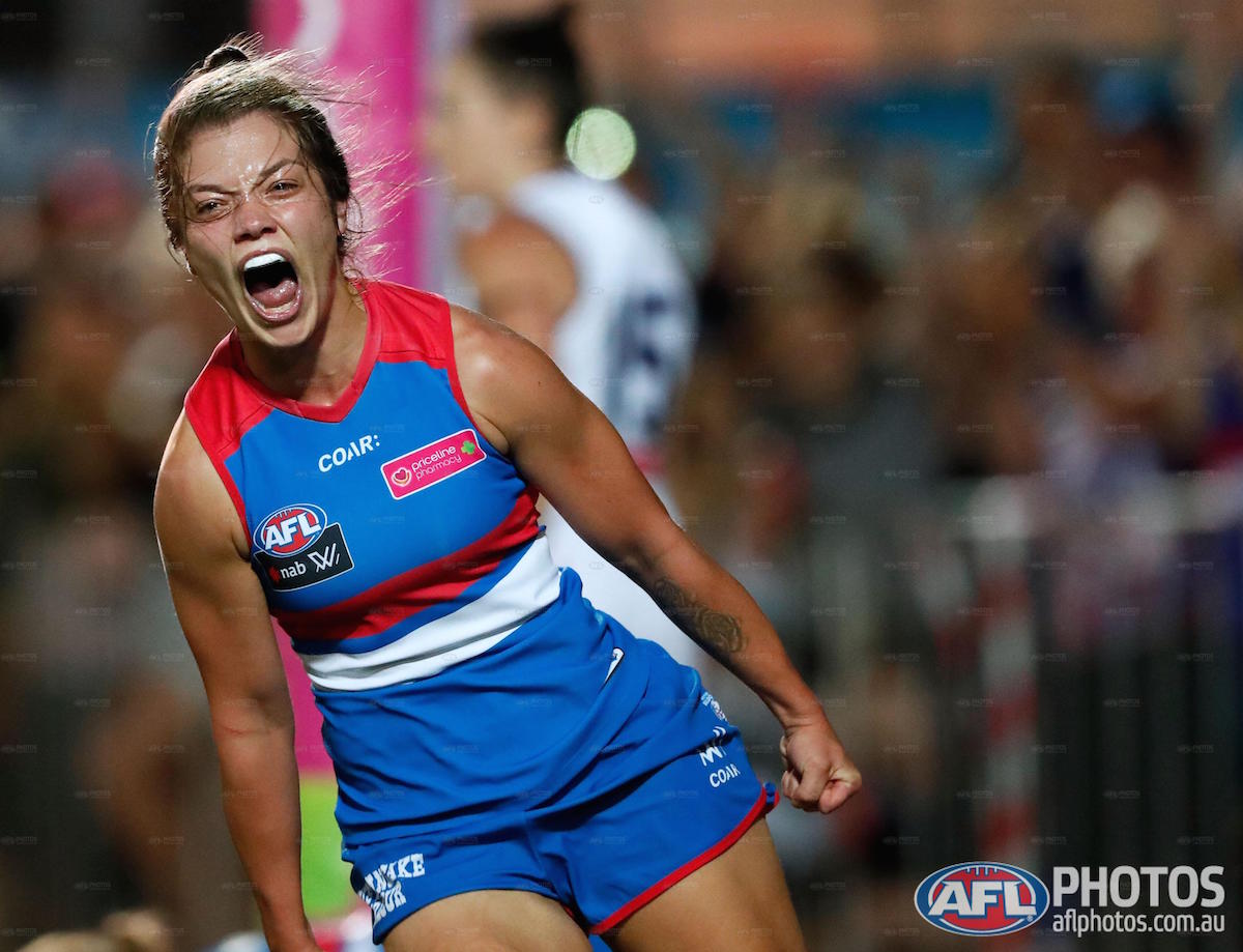 aflwomens's tweet photo. Woof! The Daughters of the West win at home by 32 in front of 10,100. 

FT: @BulldogsW 6.8 (44) defeat @freodockers 1.6 (12) #AFLWDogsFreo https://t.co/dGCmmbZ9j1
