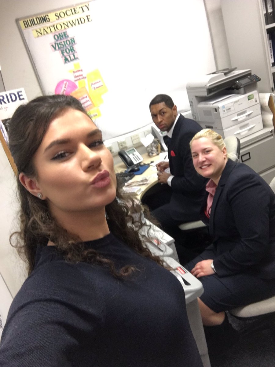 Noycica's tweet photo. @NBSLondon @Noycica @MBrocklehurst2 #weekendwarrior😂 #Saturday #letsgettheworkgoing https://t.co/WS86B4GVIC