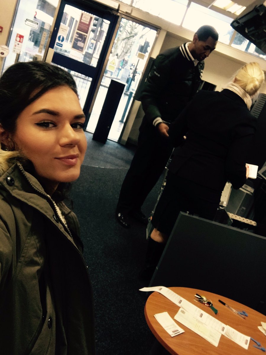 Noycica's tweet photo. @NBSLondon @Noycica @MBrocklehurst2 #weekendwarrior😂 #Saturday #letsgettheworkgoing https://t.co/WS86B4GVIC