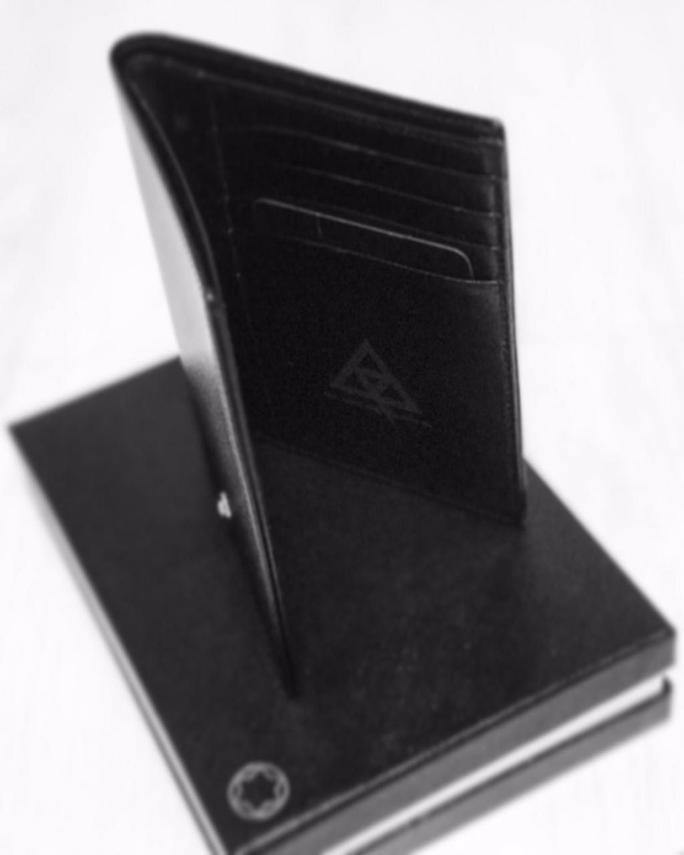 NASSUNOVA's tweet photo. 마치 montblanc x AAP 고마워 ^^ https://t.co/BpKfRlTD9f
